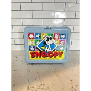Vintage Snoopy lunch box thermos